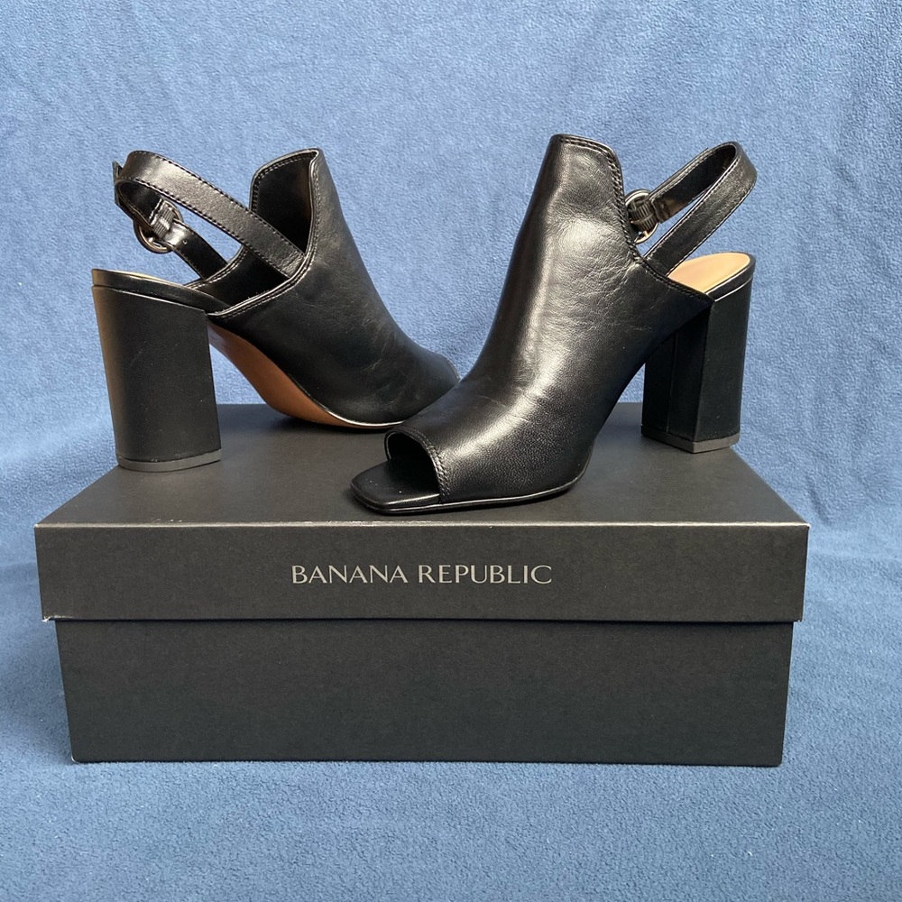 Banana Republic Peep Toe Bootie ~ 7.5